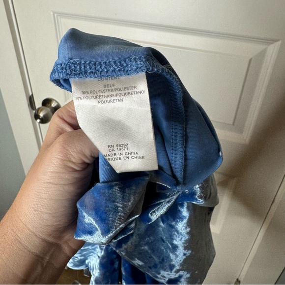 Tibi Baby Blue Crushed Velvet Stretch T-Shirt - Picture 5 of 9